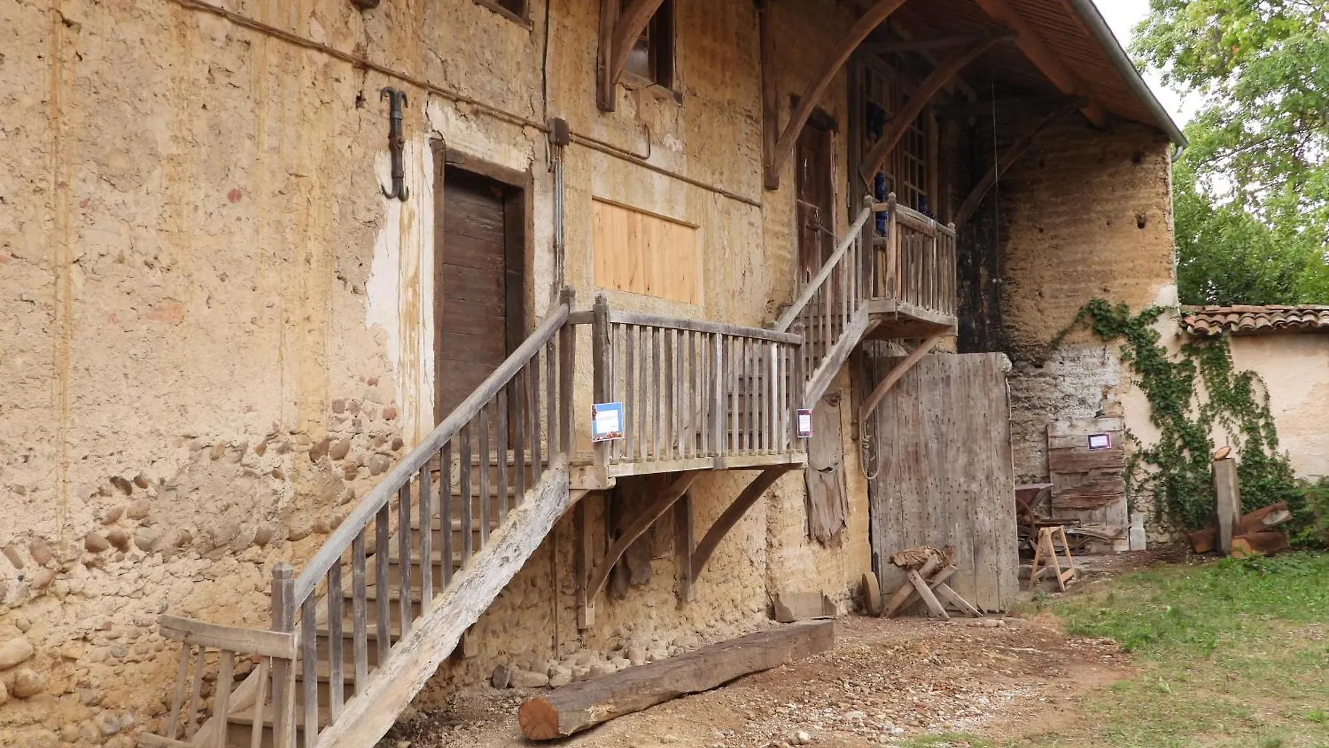 Aparthotel La Ferme De Berlioz La Cote-Saint-Andre Frankreich